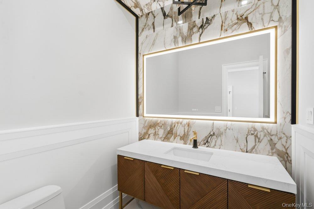 #16 photo, 259-09 81st Avenue, Glen Oaks , NY 11004