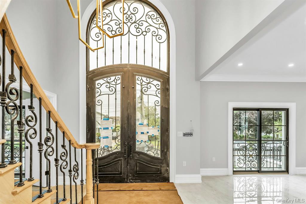 #2 photo, 259-09 81st Avenue, कुईंस Glen Oaks , NY 11004