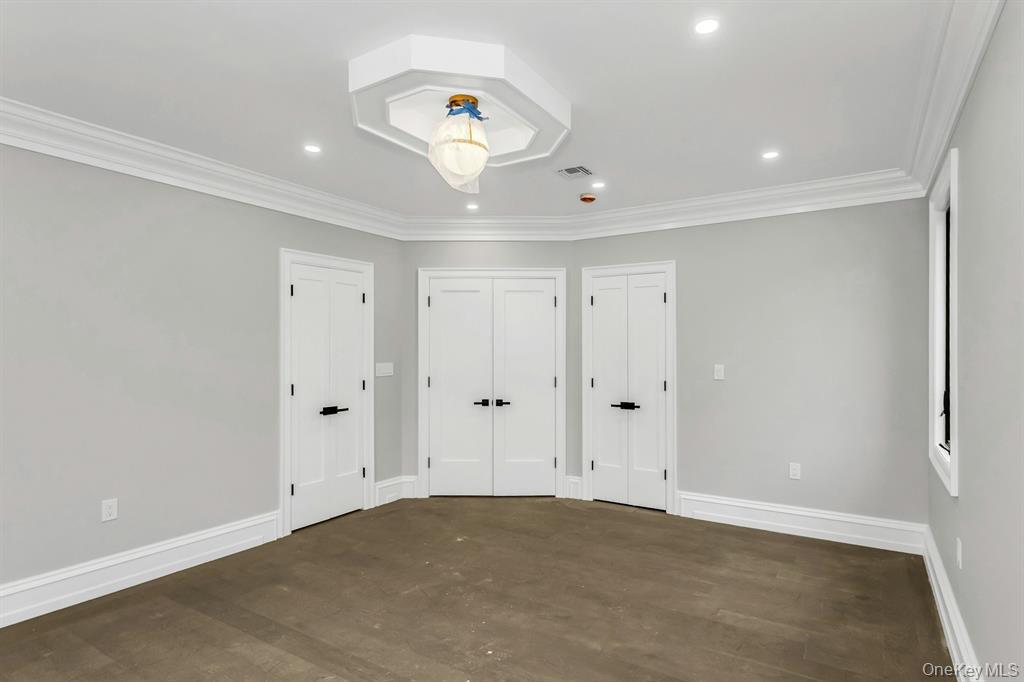 #4 photo, 259-09 81st Avenue, कुईंस Glen Oaks , NY 11004