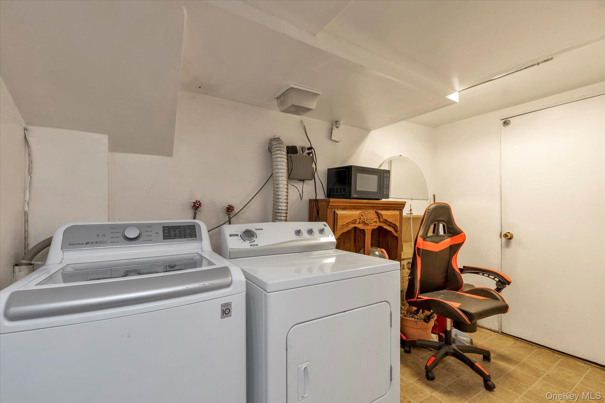 #16 photo, 136 Butler Boulevard, 長島 Elmont , NY 11003