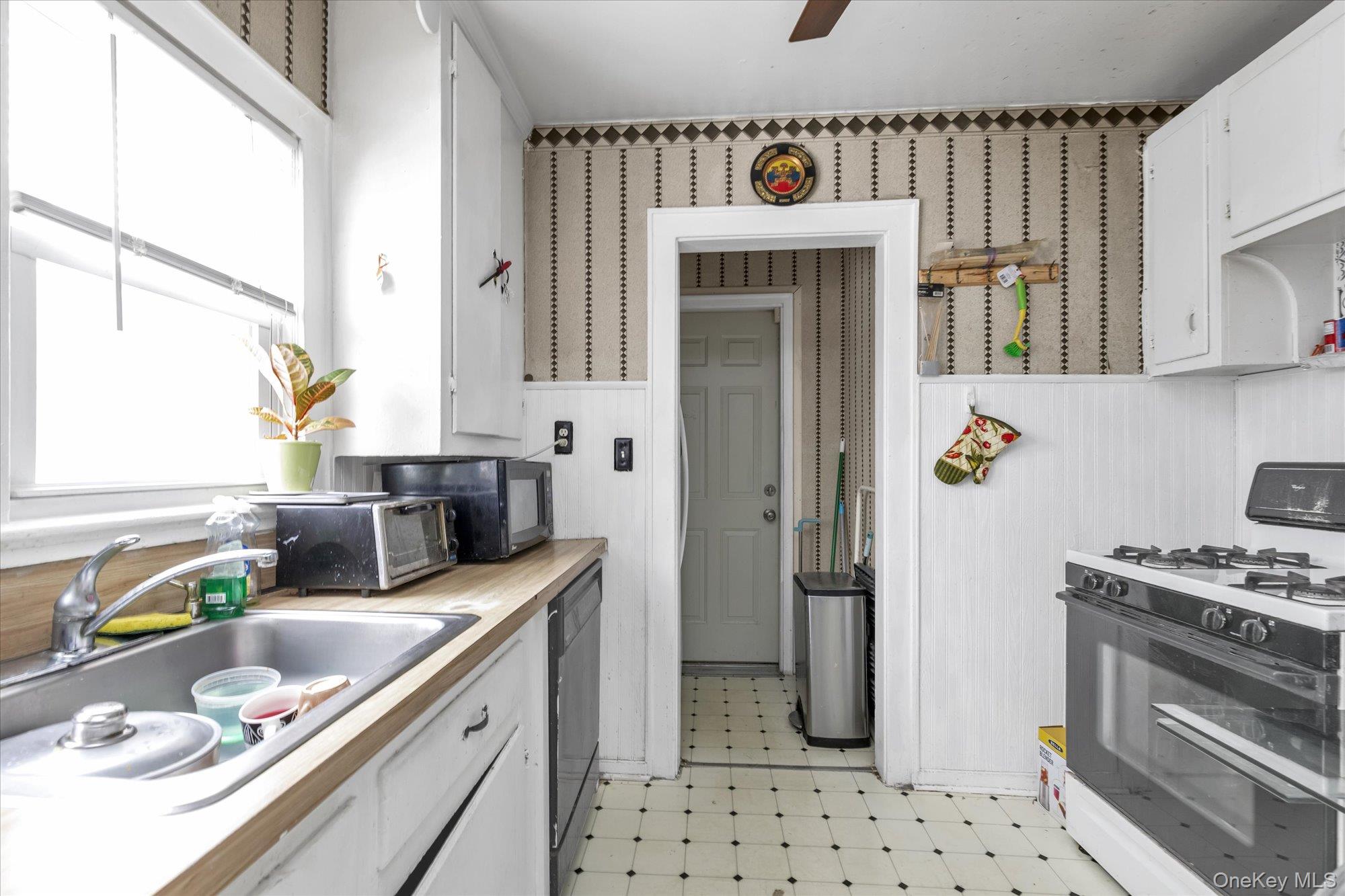 #8 photo, 136 Butler Boulevard, 長島 Elmont , NY 11003