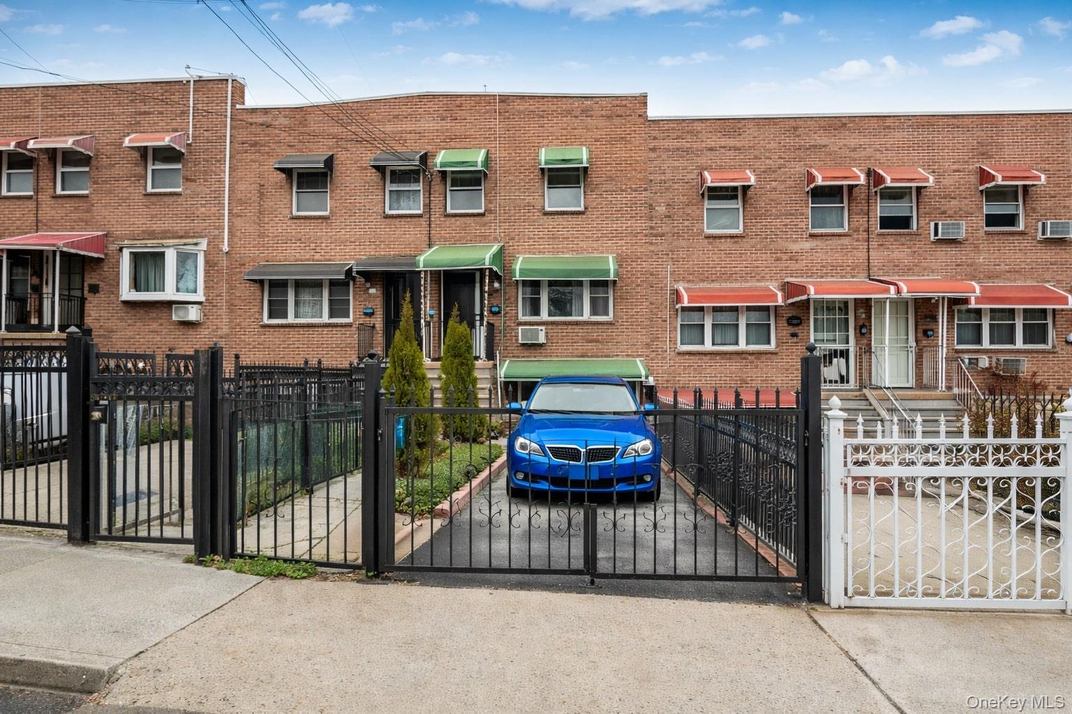 #2 photo, 1019 E 228th Street, Бронкс ‖ Bronx , NY 10466