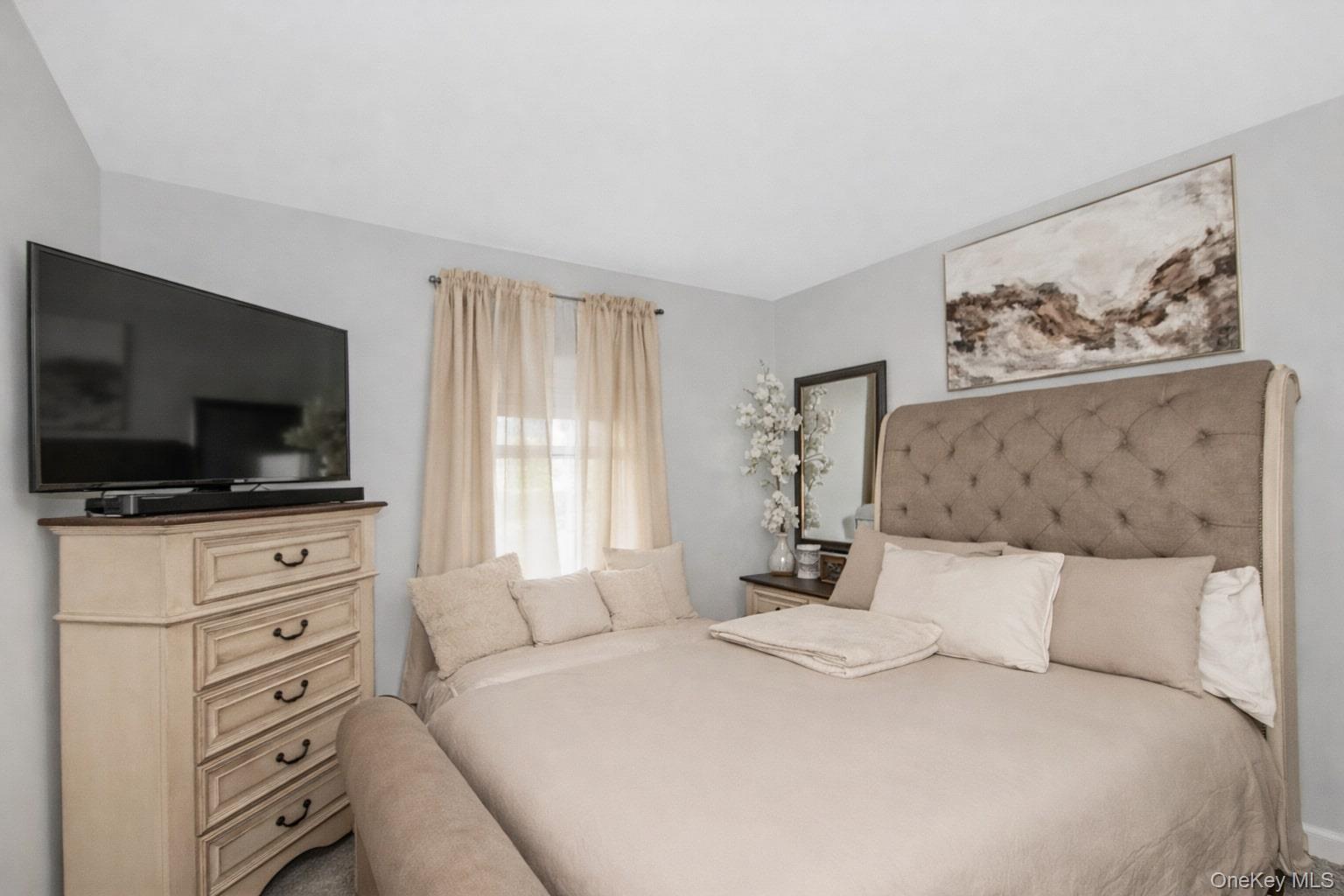 #5 photo, 1019 E 228th Street, Бронкс ‖ Bronx , NY 10466