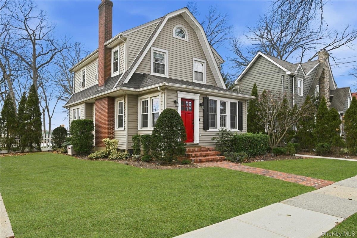 #2 photo, 70 Larch Avenue, Floral Park , NY 11001