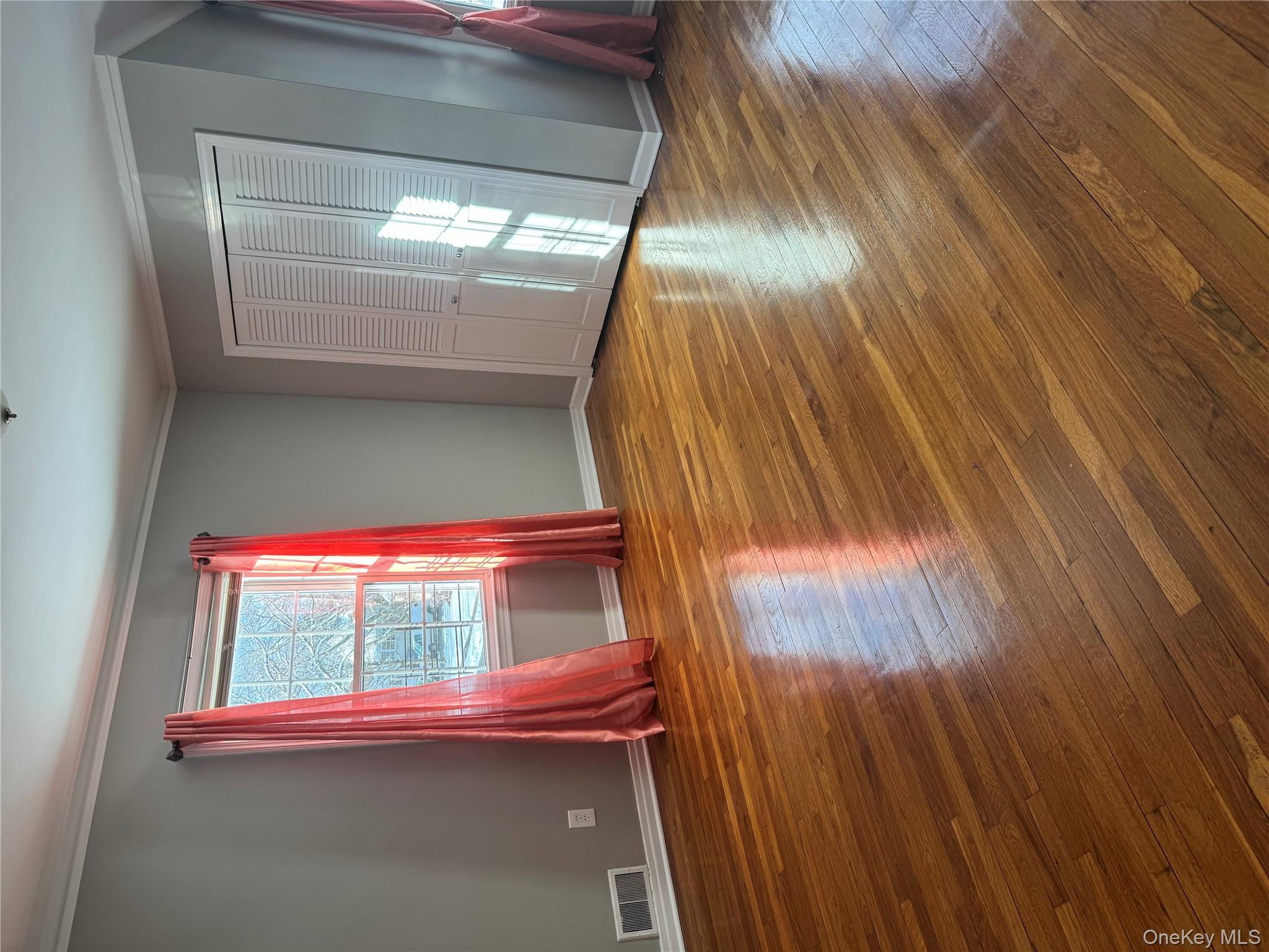 #13 photo, 31 Flower Road, Valley Stream , NY 11581