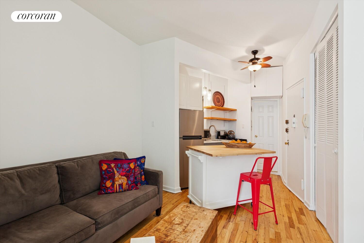 #3 photo, 205 E 89TH Street, 曼哈顿 Yorkville , NY 10128