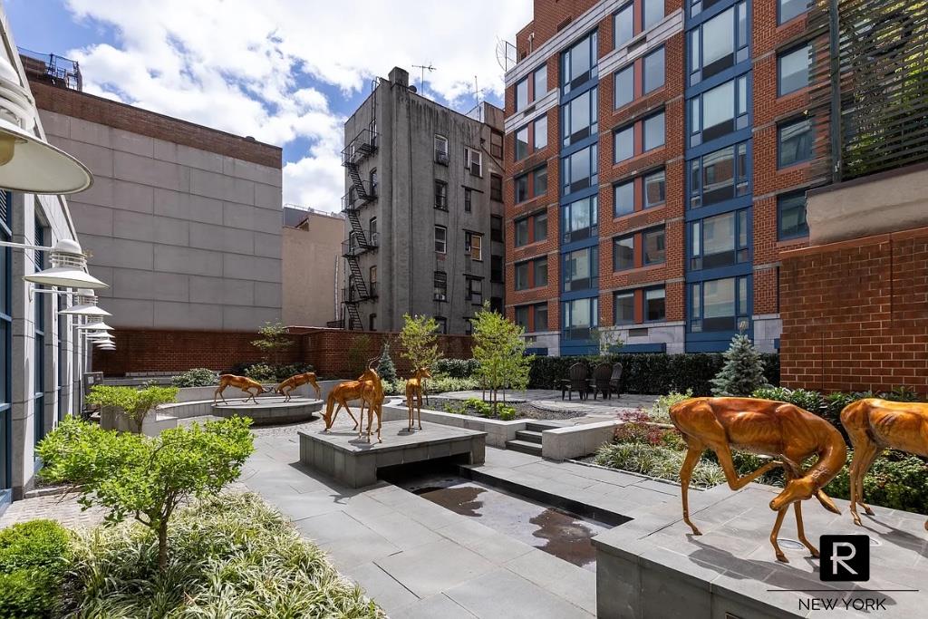 #9 photo, 404 E 76th Street, מנהטן Upper East Side , NY 10021