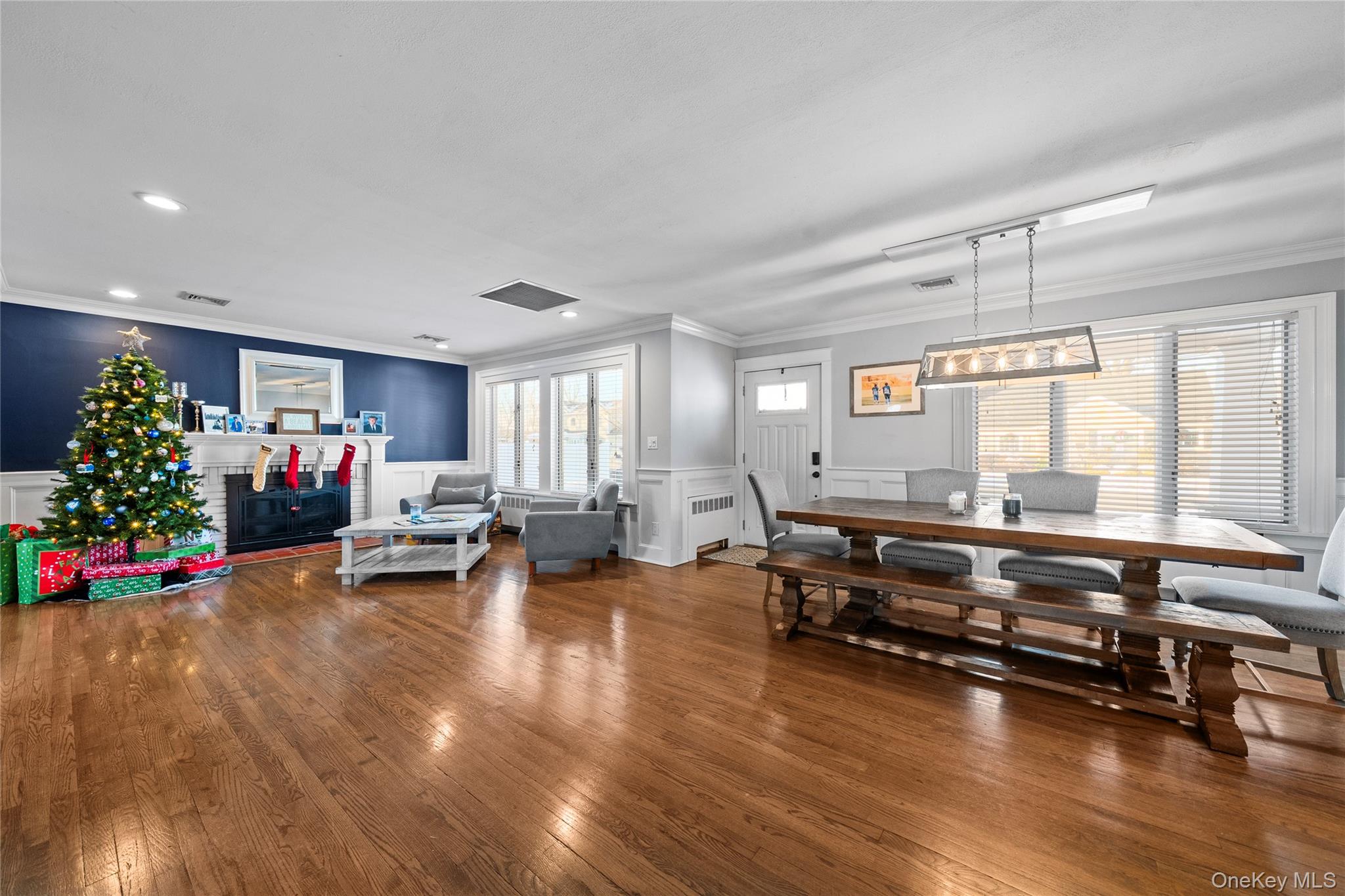 #13 photo, 60 Pickwick Lane, North Babylon , NY 11703