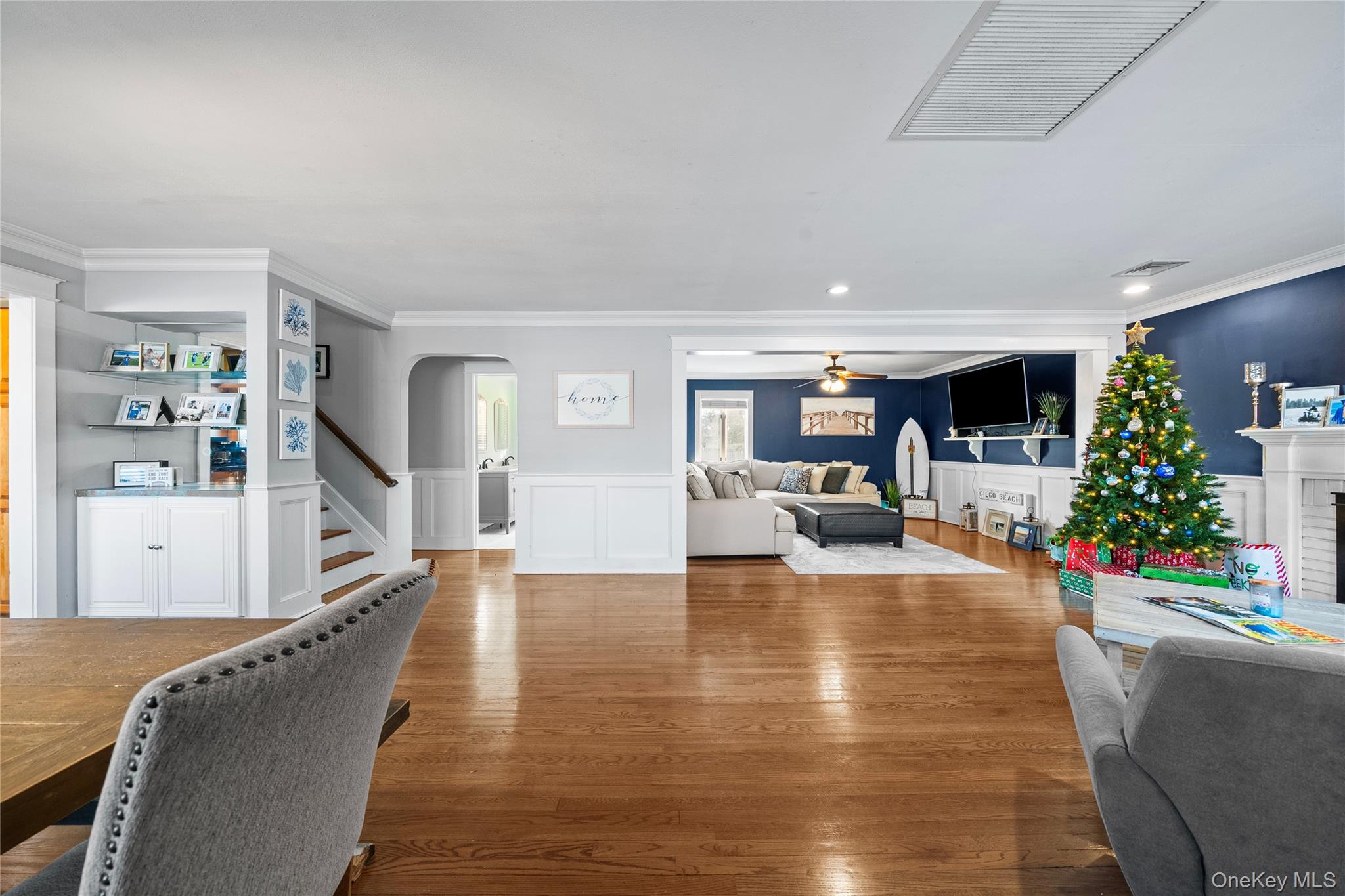 #16 photo, 60 Pickwick Lane, North Babylon , NY 11703