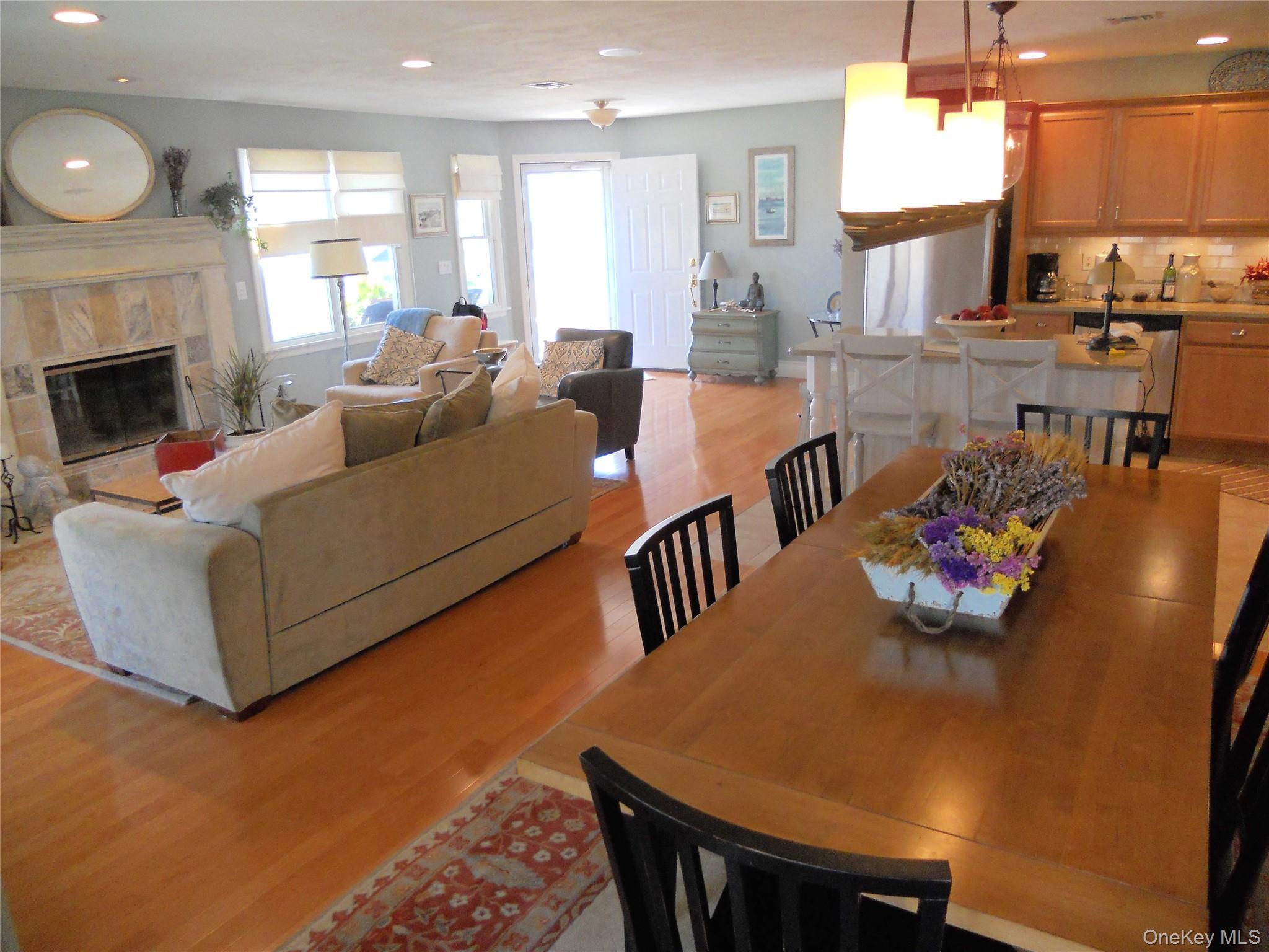 #5 photo, 601 Willow Pond Drive, Riverhead , NY 11901