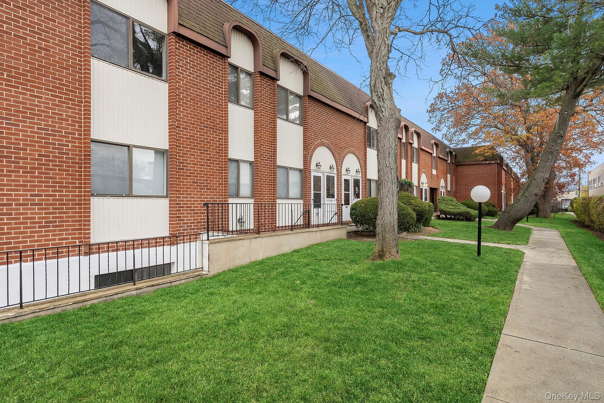 #1 photo, 140 Mcglynn Place, Cedarhurst , NY 11516