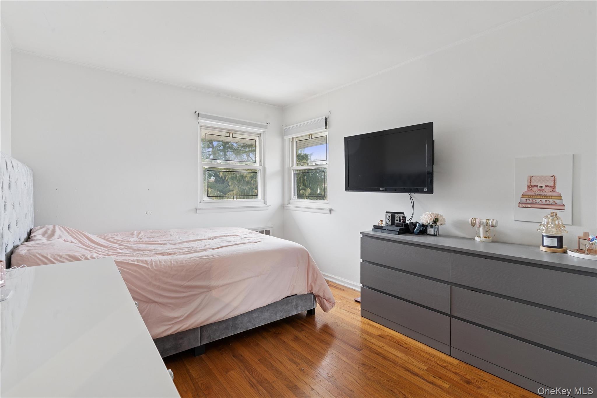 #13 photo, 616 Duke Street, Westbury , NY 11590