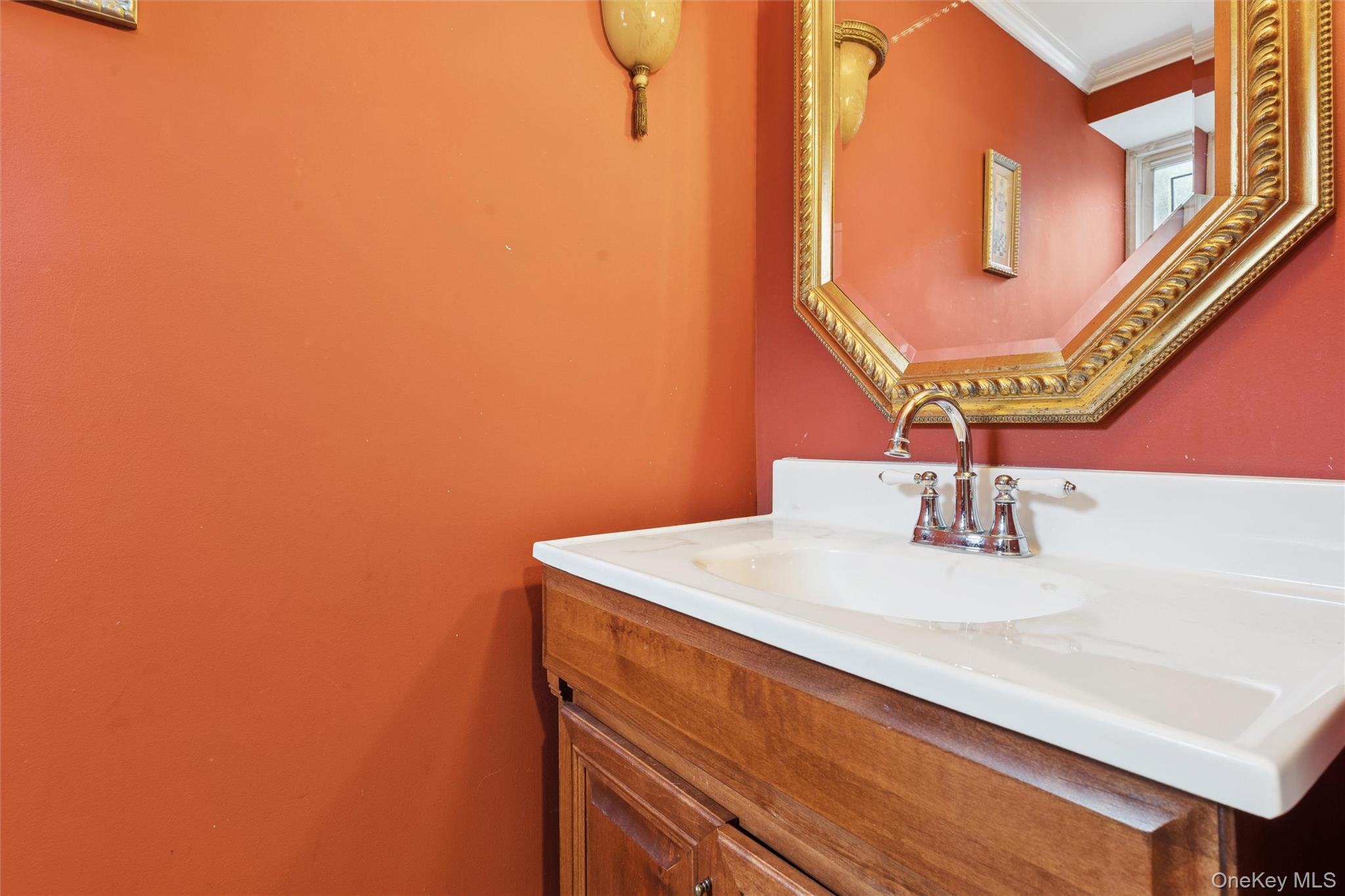 #15 photo, 616 Duke Street, Westbury , NY 11590