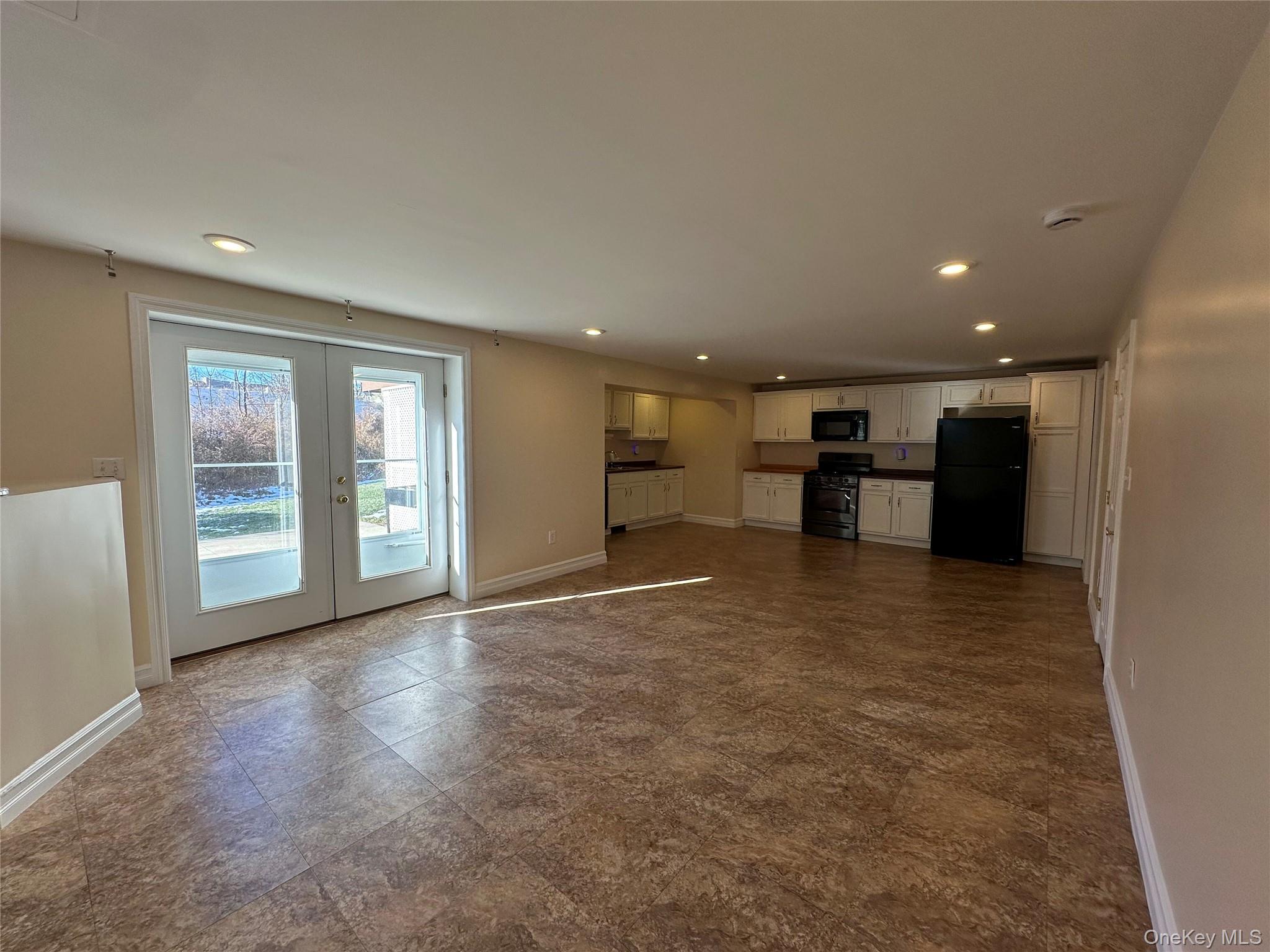 #3 photo, 27 Meadow Street, Newburgh , NY 12550