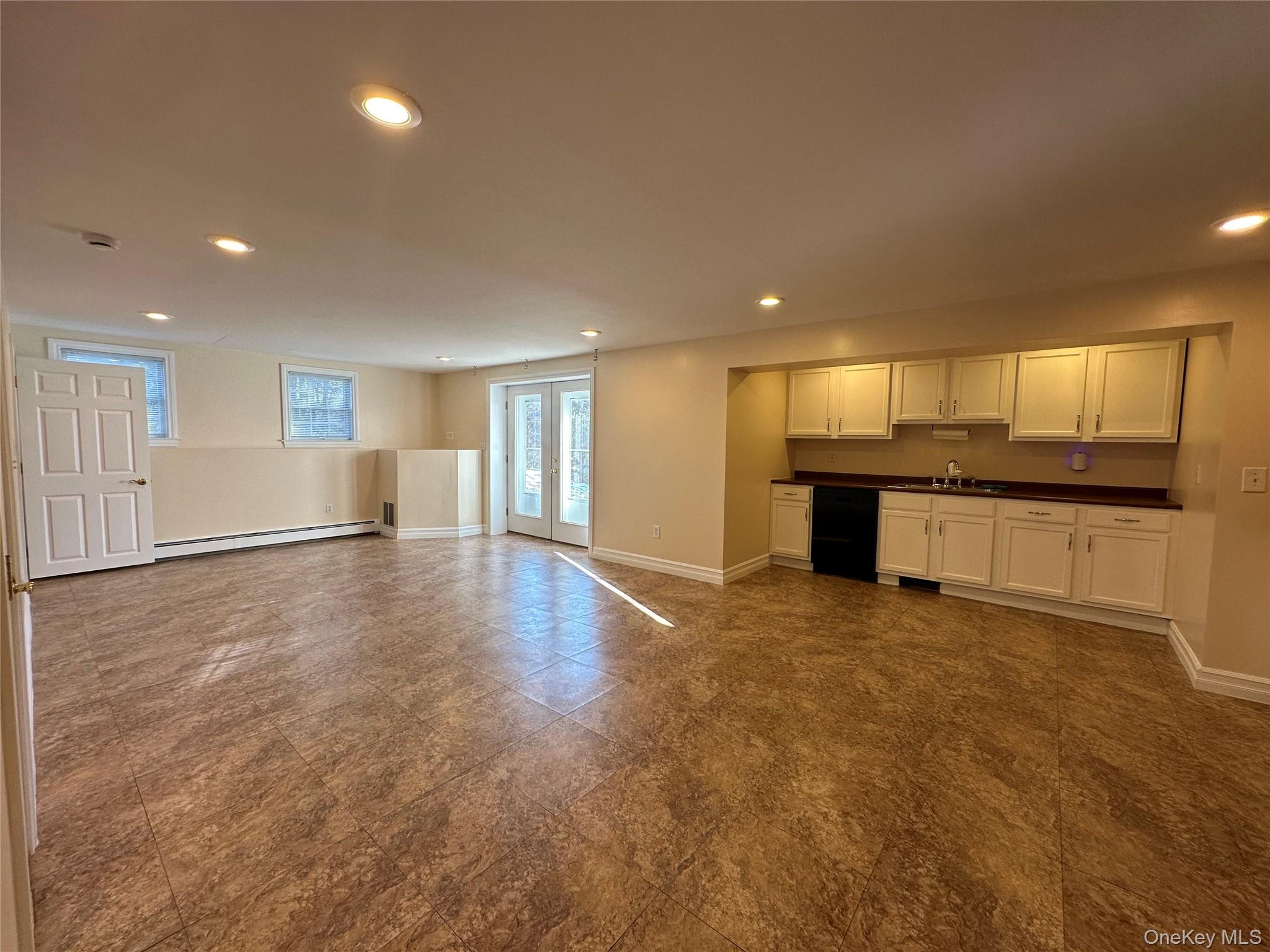 #4 photo, 27 Meadow Street, Newburgh , NY 12550