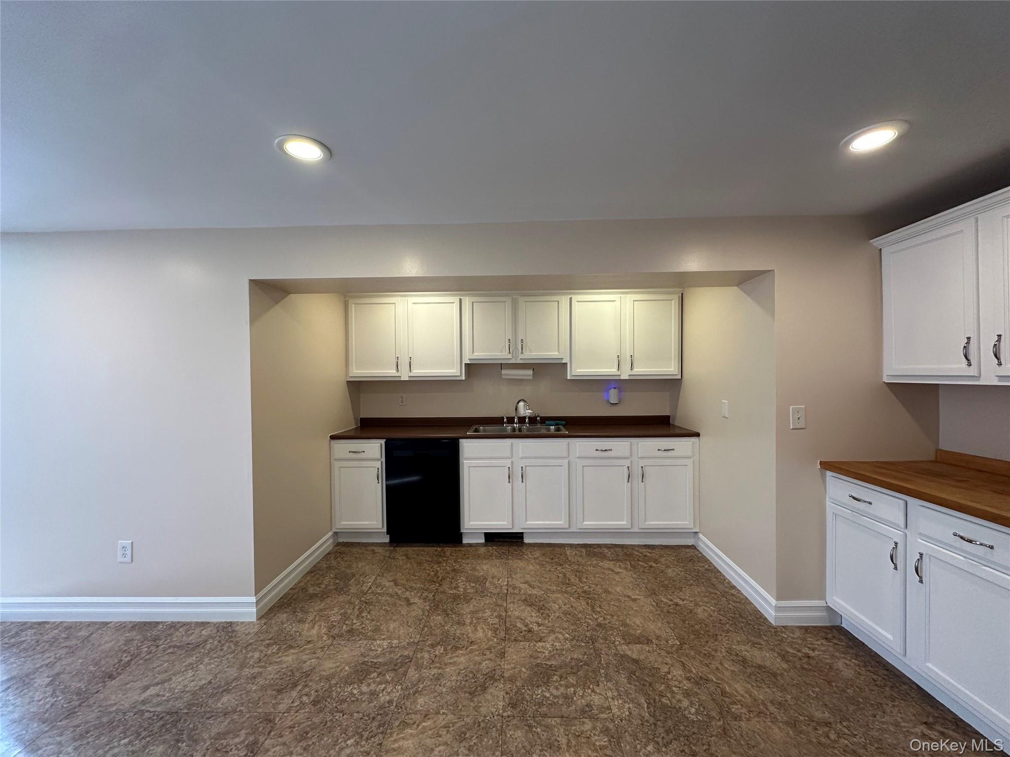 #6 photo, 27 Meadow Street, Newburgh , NY 12550