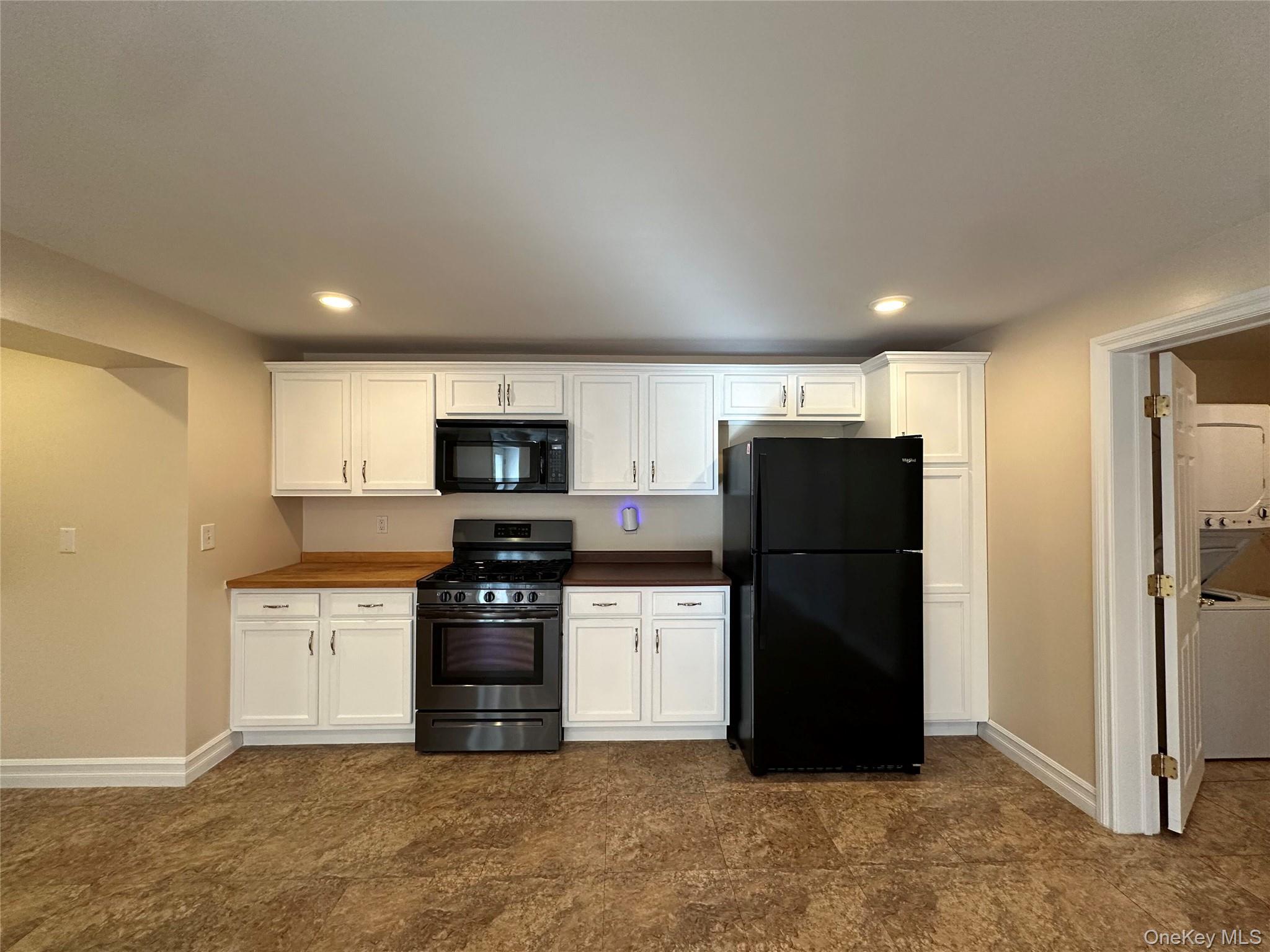 #7 photo, 27 Meadow Street, Newburgh , NY 12550