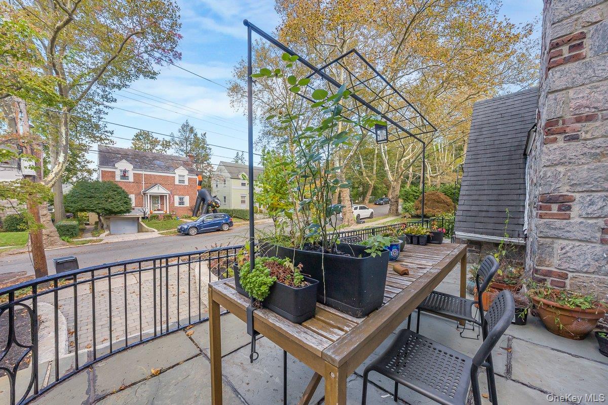 #6 photo, 22 Palmer Ave, Mount Vernon , NY 10552