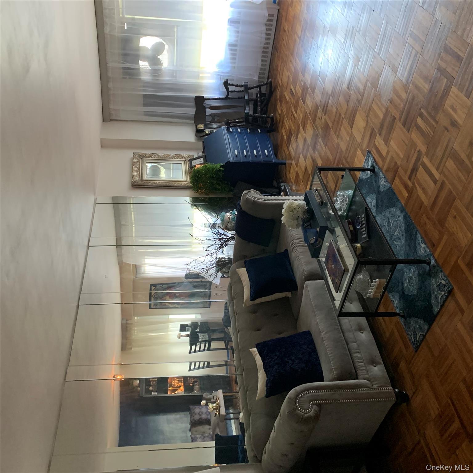 #5 photo, 1841 Central Park Ave, Yonkers , NY 10710