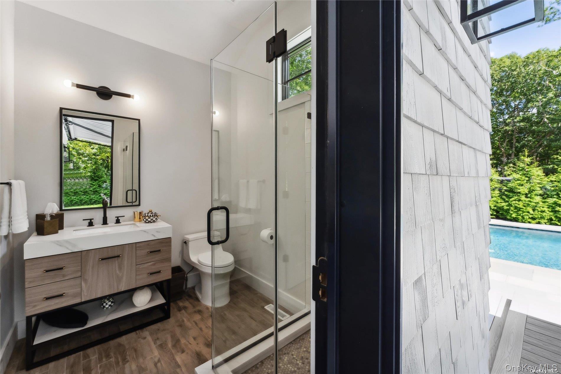 #15 photo, 12 Old Main Road, 롱 아일랜드 Quogue , NY 11959