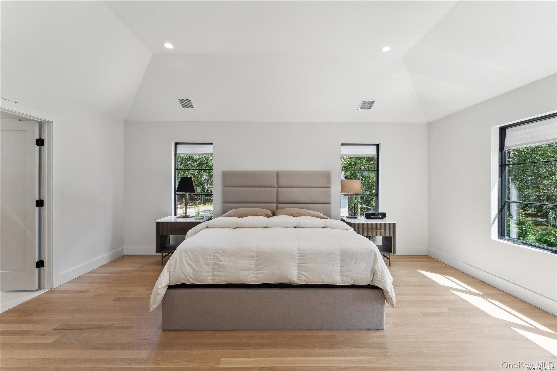 #17 photo, 12 Old Main Road, 롱 아일랜드 Quogue , NY 11959