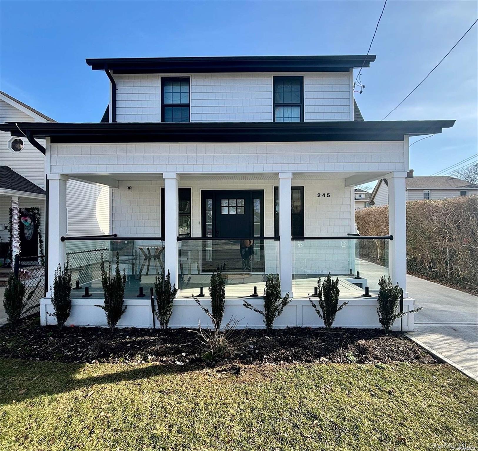 #1 photo, 245 Garfield Avenue, Mineola , NY 11501