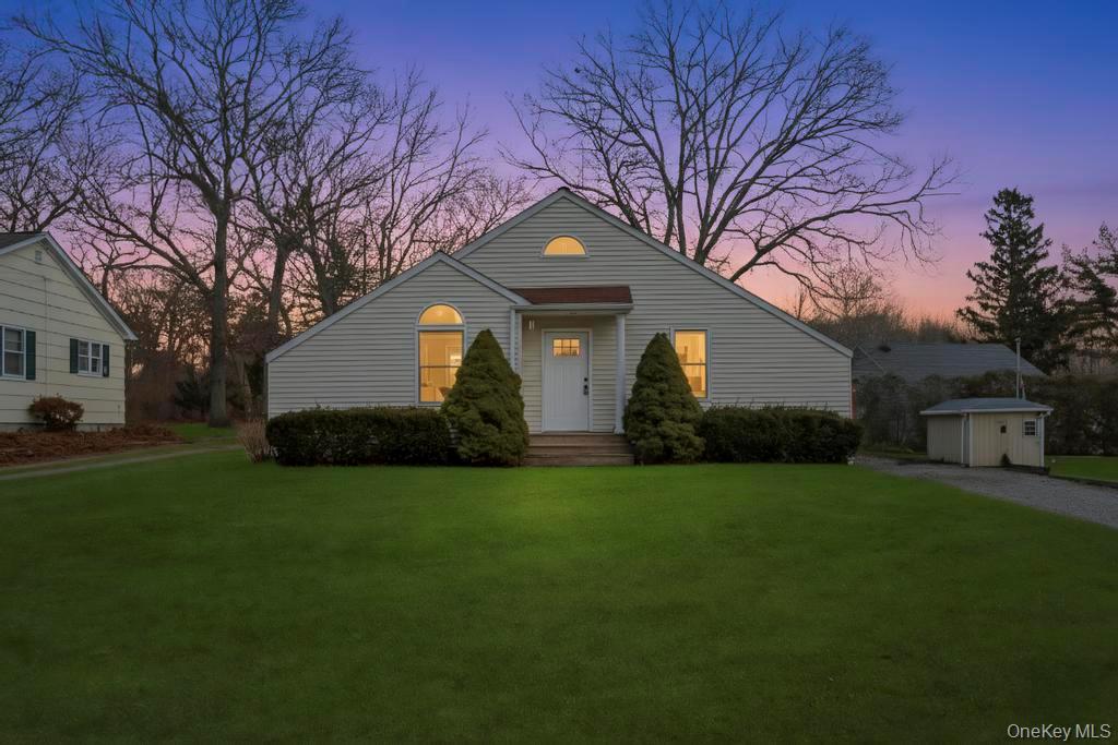 #1 photo, 160 Oak Street, Саффолк ‖ Mattituck , NY 11952