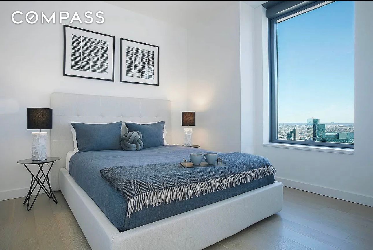 #6 photo, 45-3 Court Square, Куинс ‖ Long Island City , NY 11101