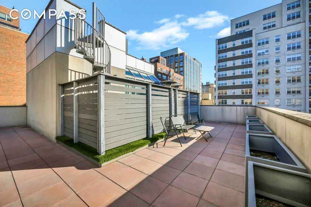 #12 photo, 148 E 19th Street, מנהטן Gramercy Park , NY 10003