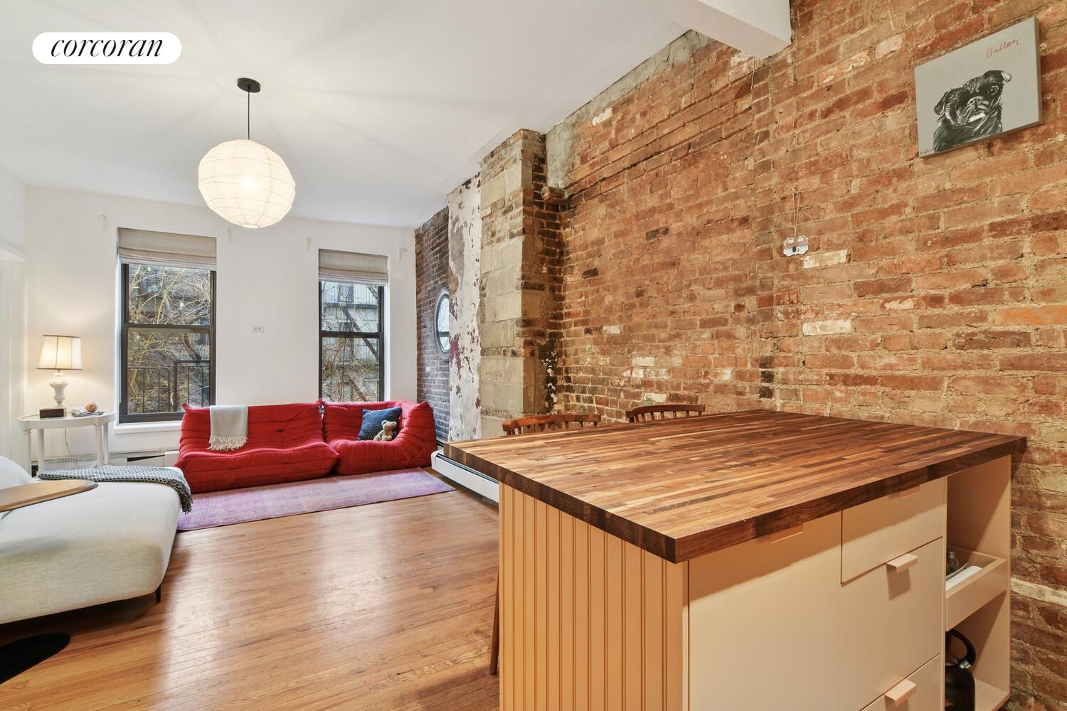 #3 photo, 216 E 7TH Street, Манхэттен ‖ East Village , NY 10009