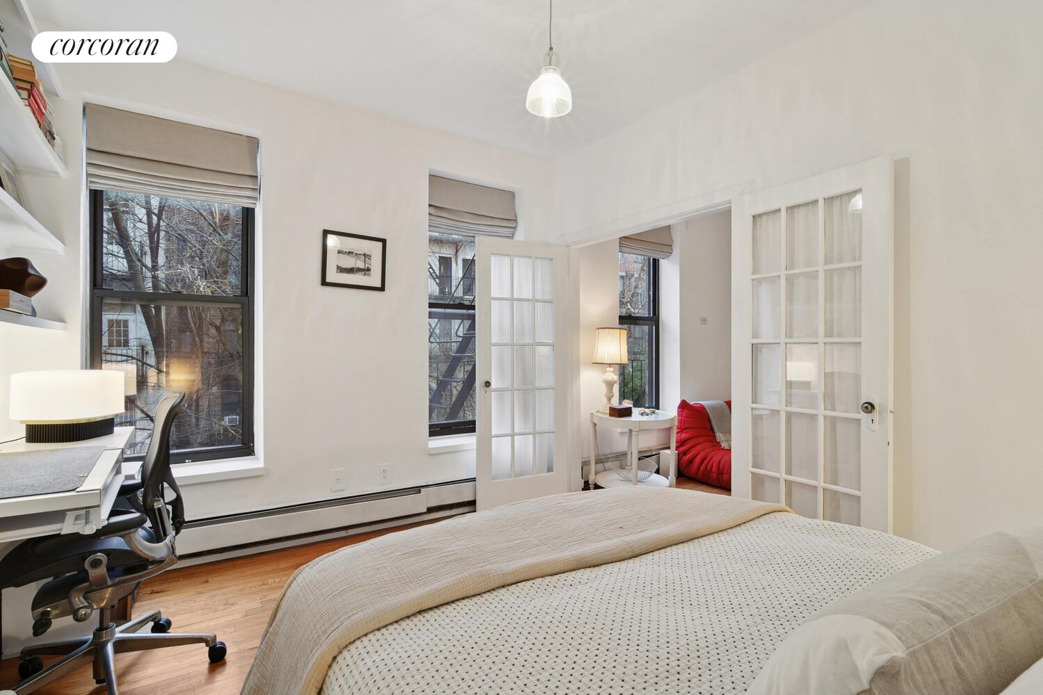 #8 photo, 216 E 7TH Street, Манхэттен ‖ East Village , NY 10009