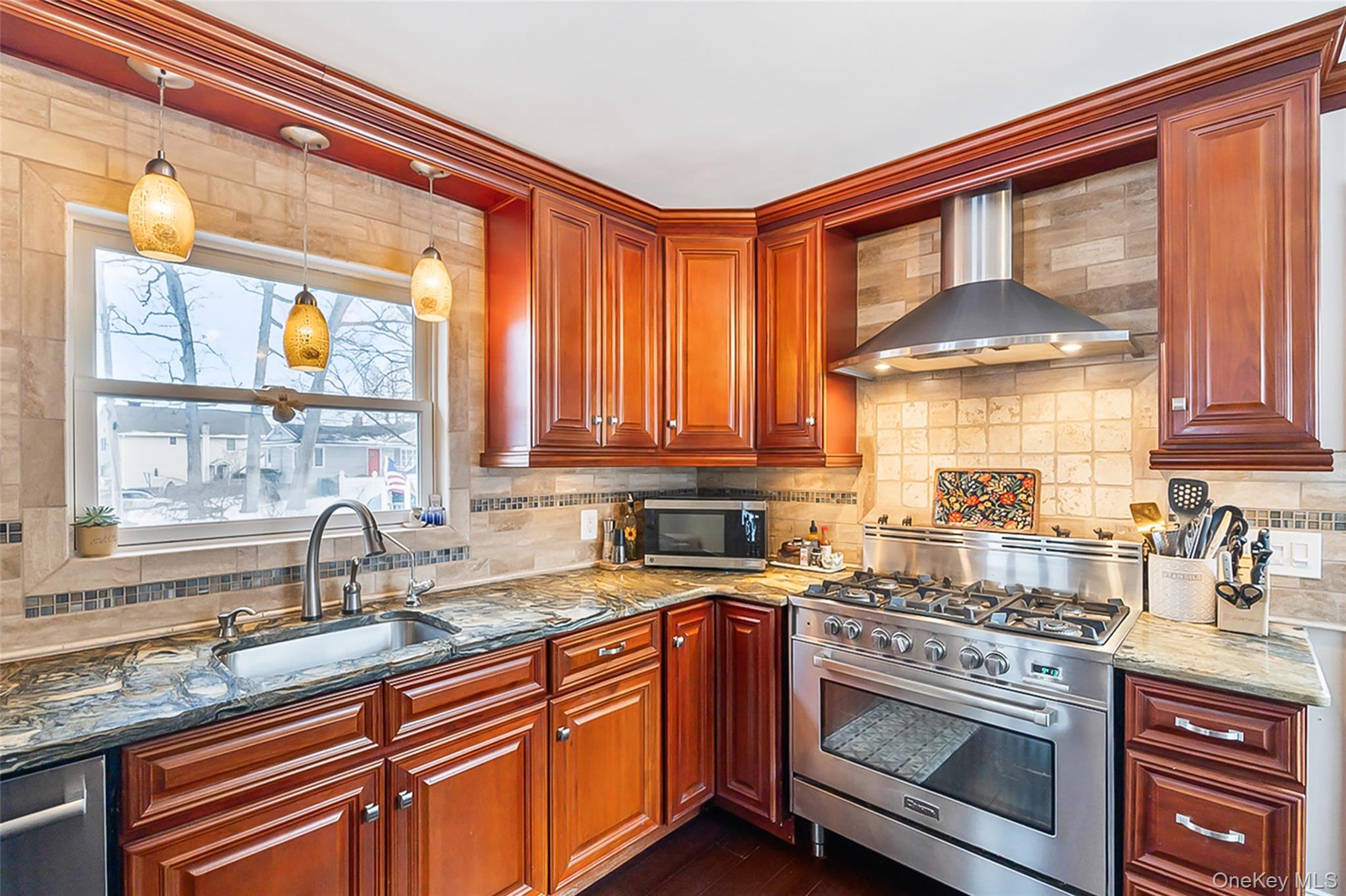 #12 photo, 2 Henry Court, Nanuet , NY 10954