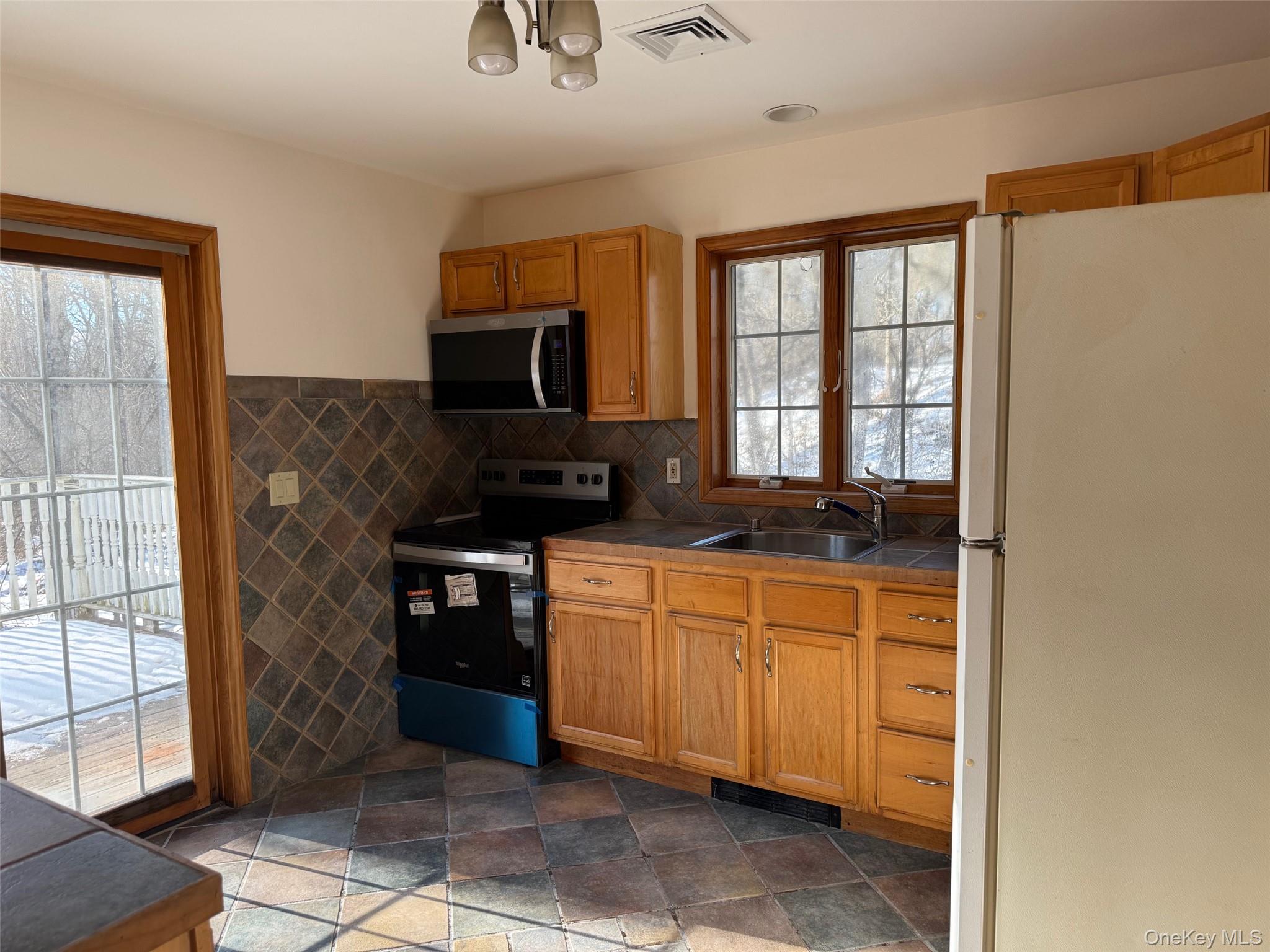 #8 photo, 88 Pierce Circle, New Hampton , NY 10958