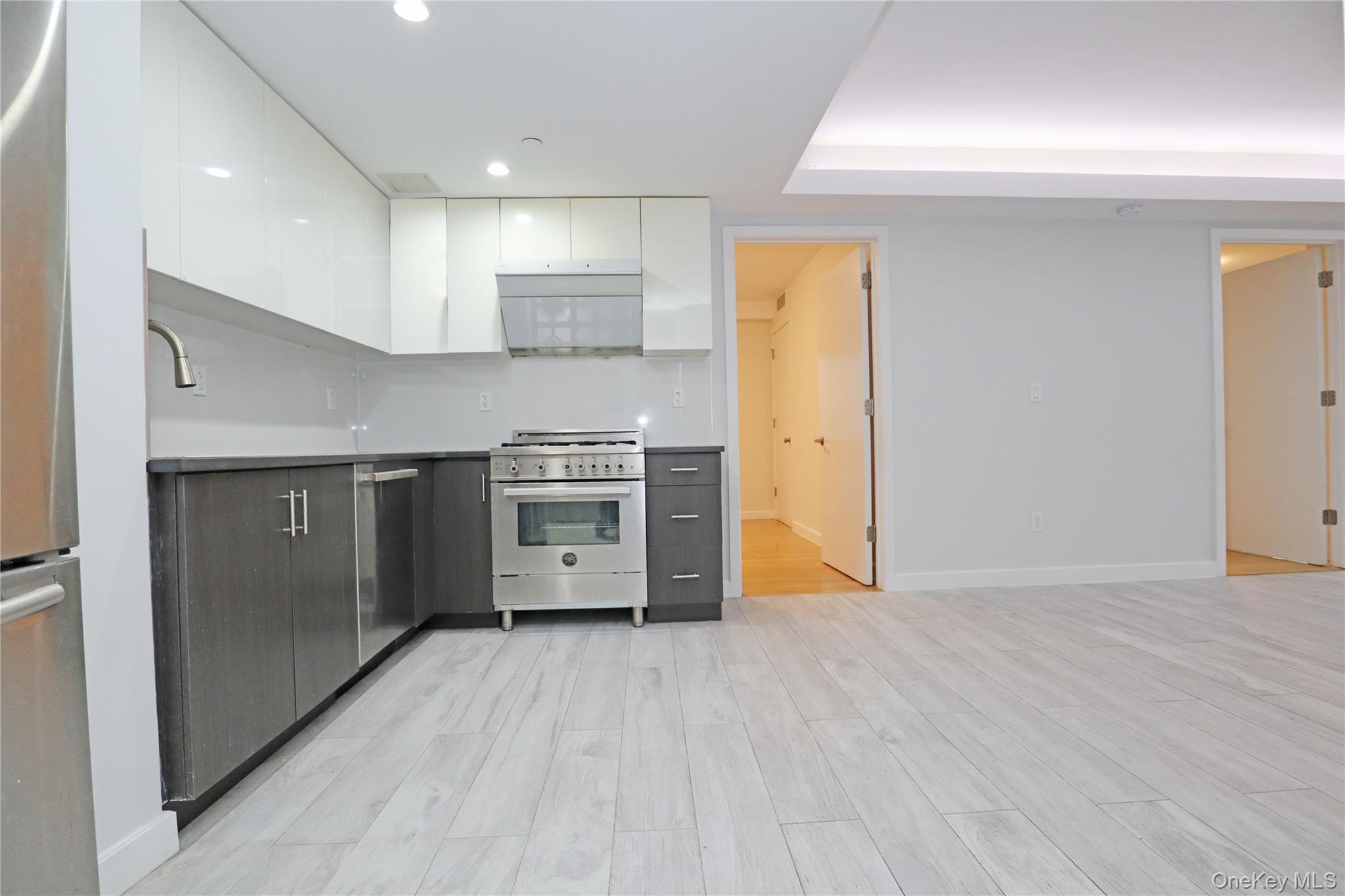 #13 photo, 15815 Union Turnpike, कुईंस Fresh Meadows , NY 11366