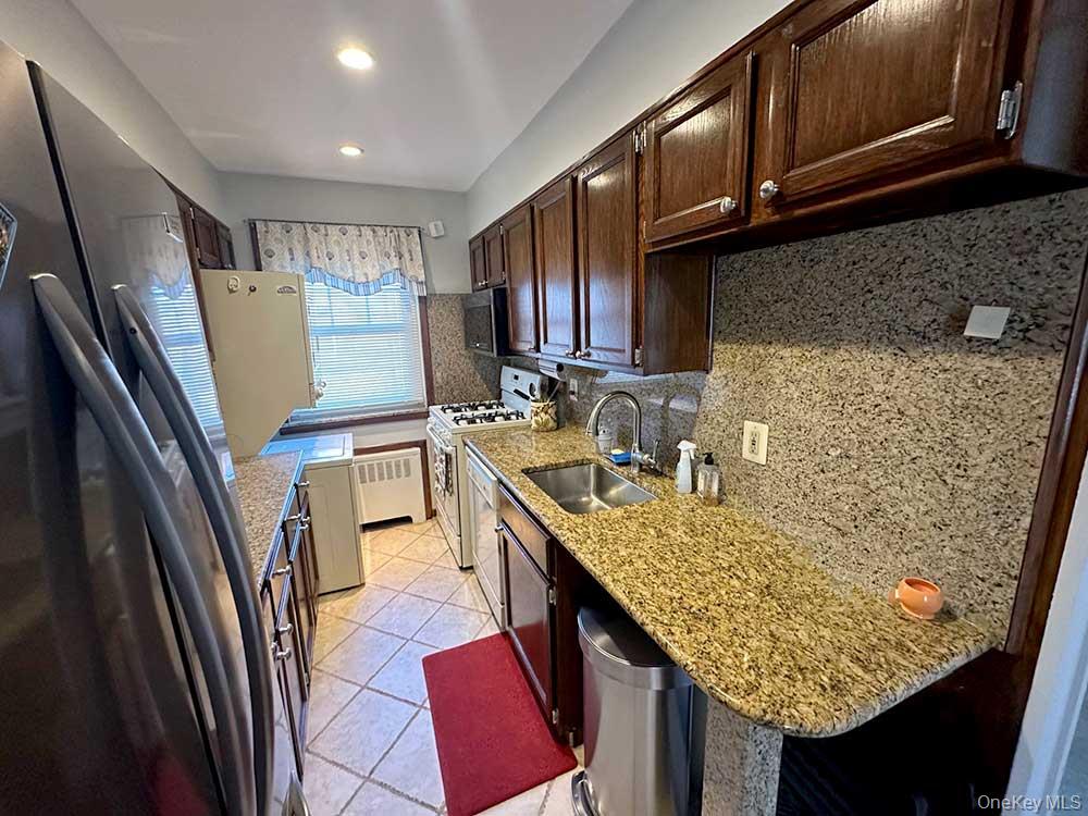 #3 photo, 251-19 61st Avenue, Little Neck , NY 11362