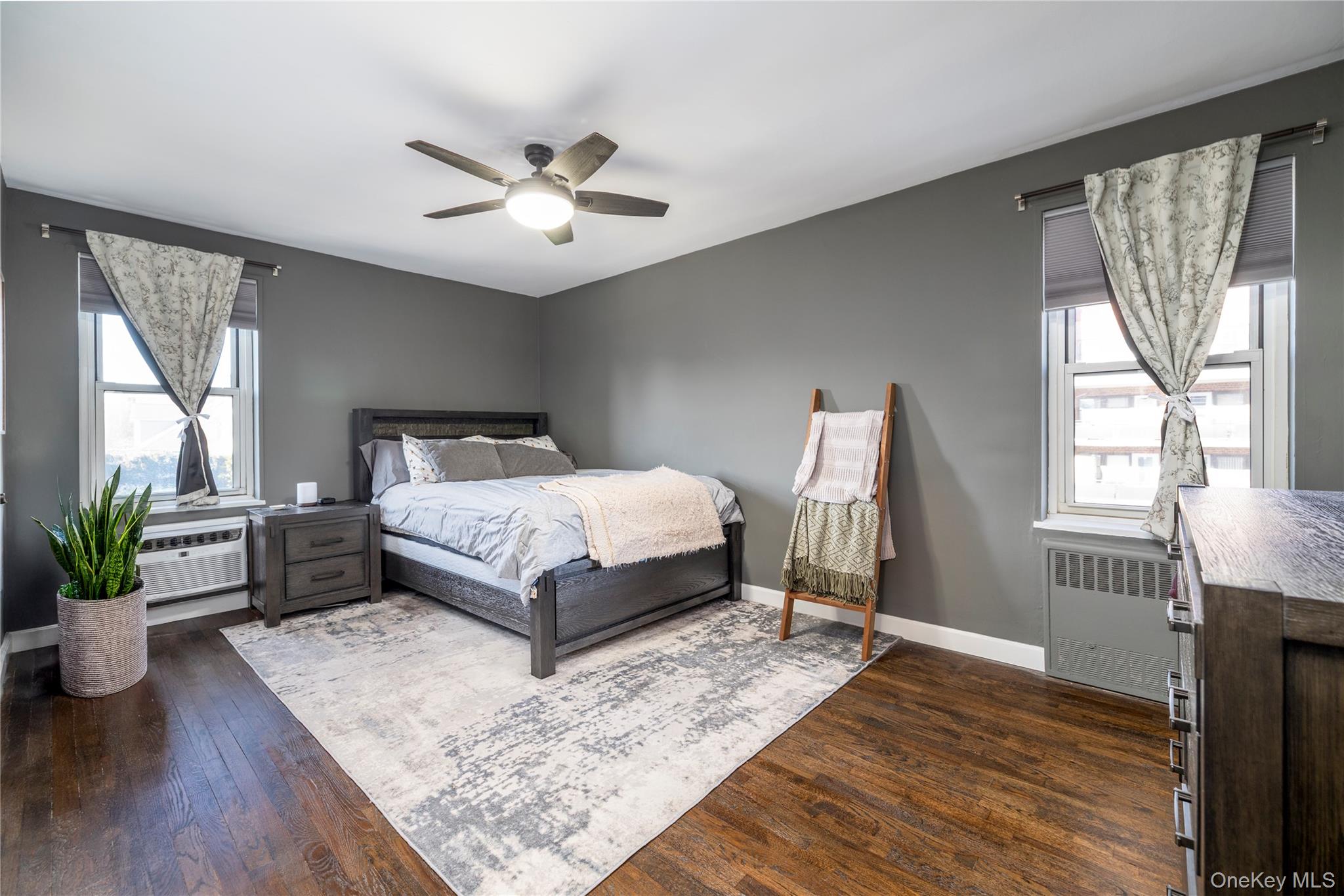 #12 photo, 280 Guy Lombardo Avenue, Freeport , NY 11520