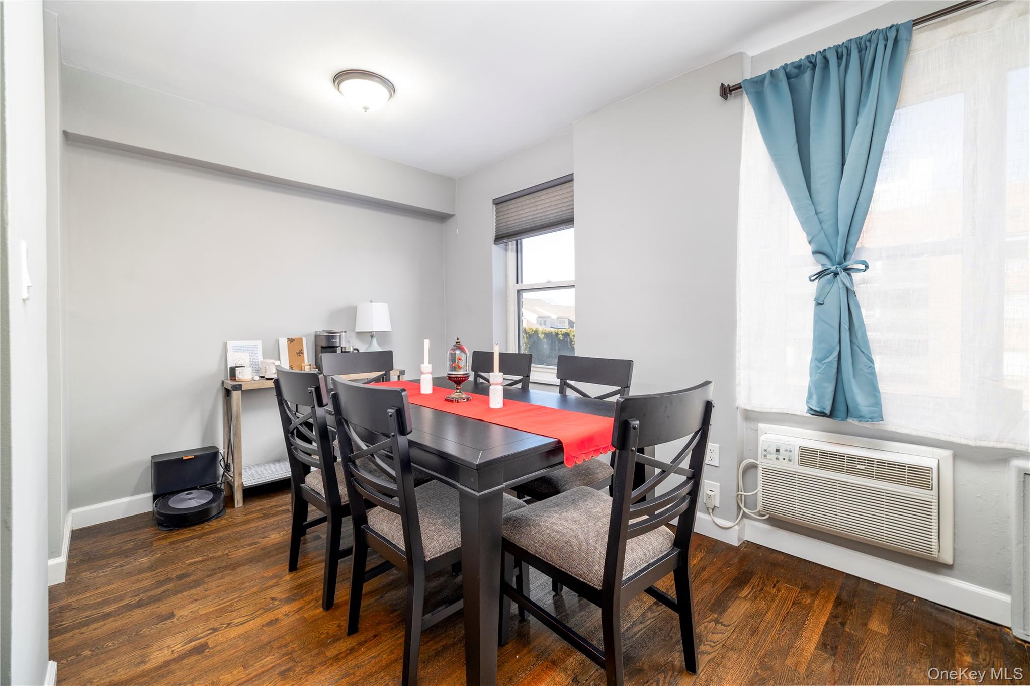 #7 photo, 280 Guy Lombardo Avenue, Freeport , NY 11520