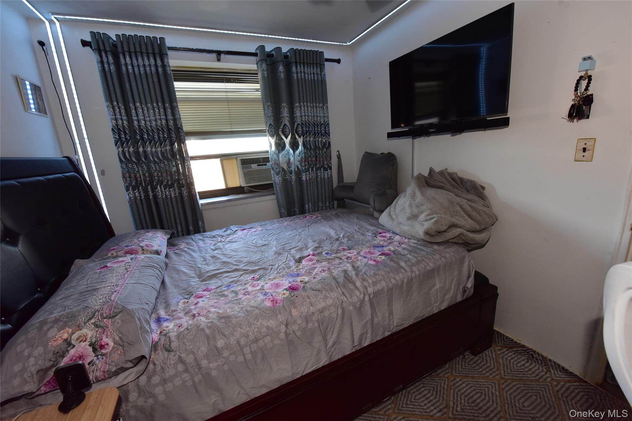 #12 photo, 87-50 204 Street, कुईंस Hollis , NY 11423