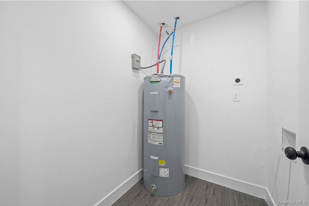 #17 photo, 200 Irish Lane, Islip Terrace , NY 11752