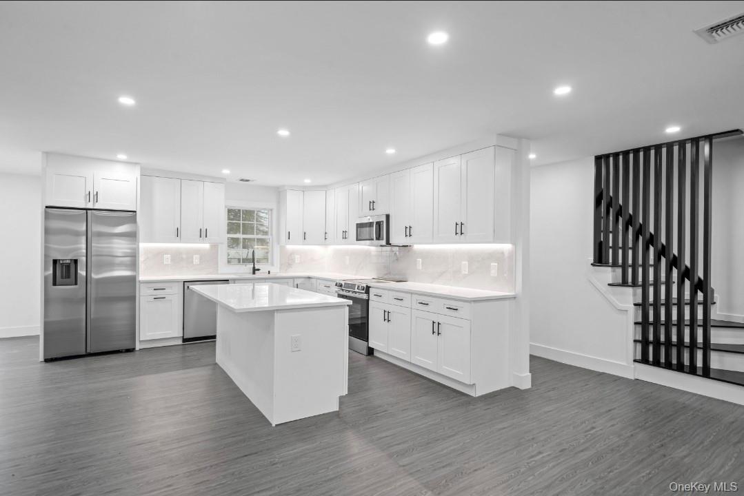 #6 photo, 200 Irish Lane, Islip Terrace , NY 11752