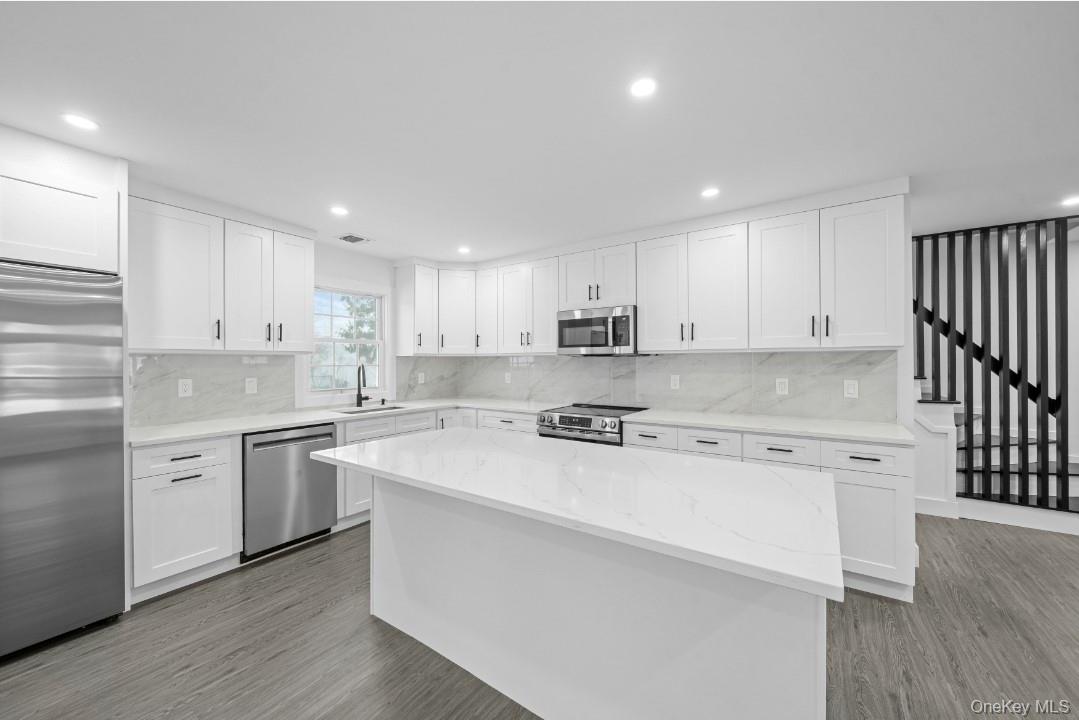 #7 photo, 200 Irish Lane, Islip Terrace , NY 11752