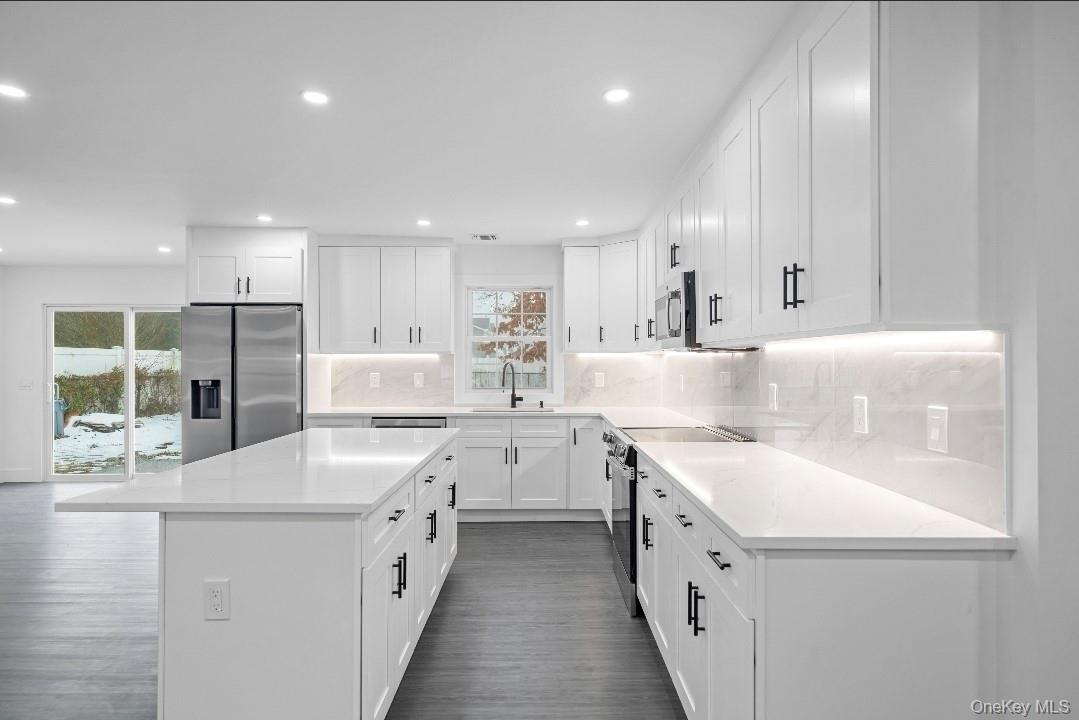 #8 photo, 200 Irish Lane, Islip Terrace , NY 11752