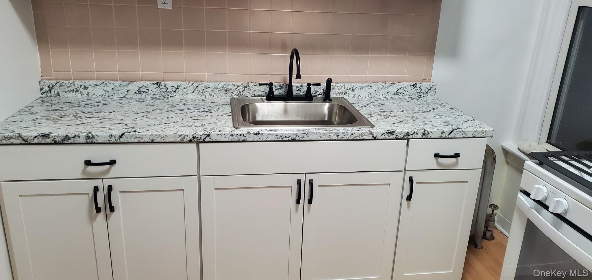 #1 photo, 8633 76th Street, 뉴욕퀸즈 Woodhaven , NY 11421