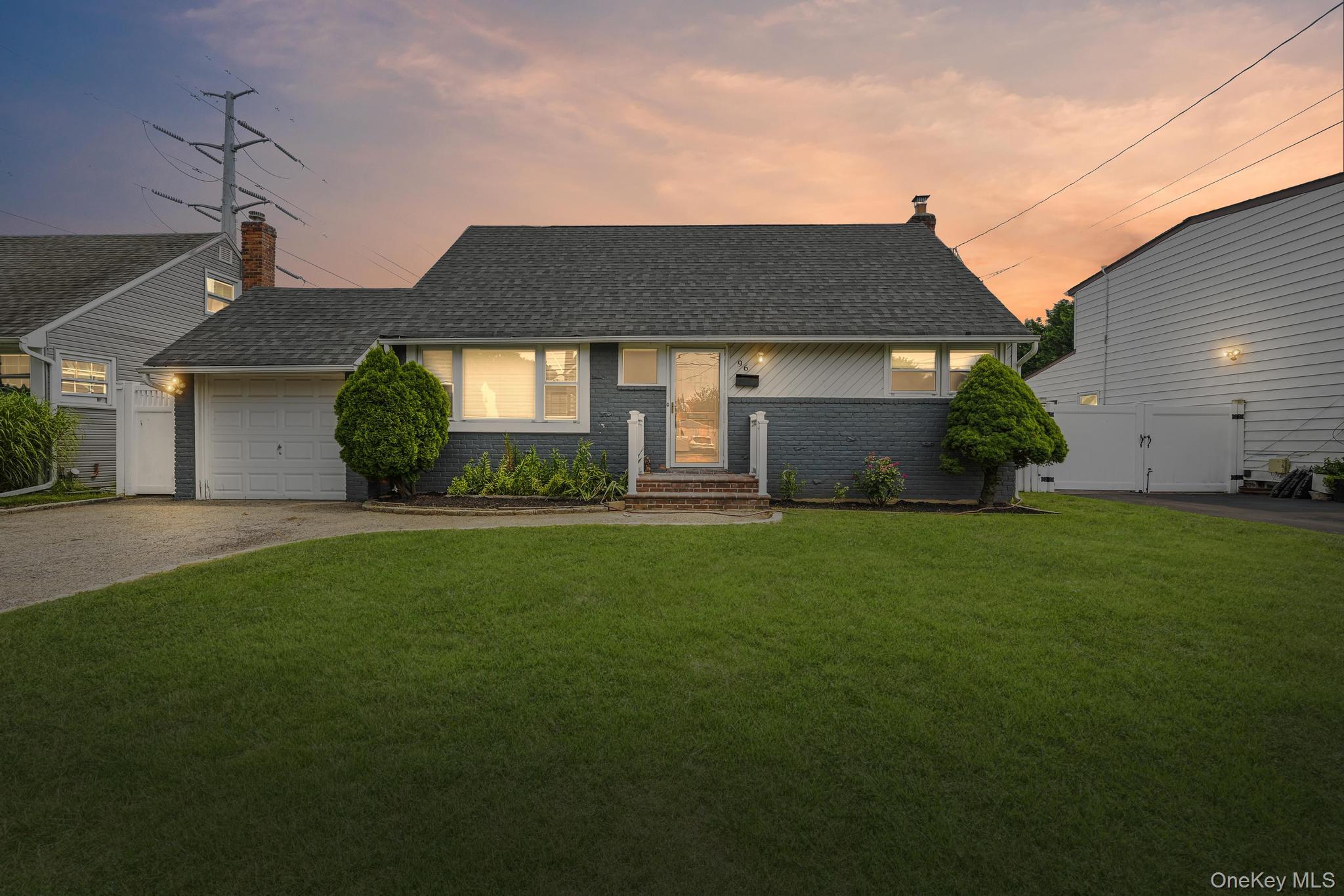 #3 photo, 96 S Windhorst Avenue, Bethpage , NY 11714