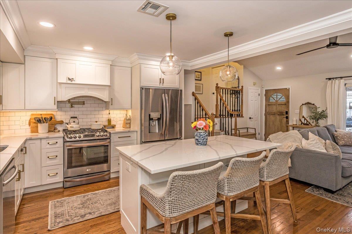 #14 photo, 79 N Cedar Street, Massapequa , NY 11758