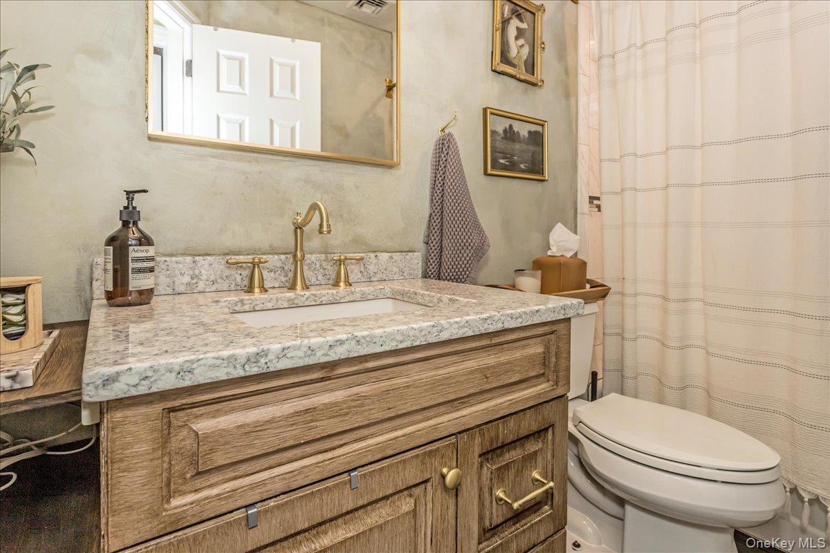 #20 photo, 79 N Cedar Street, Massapequa , NY 11758