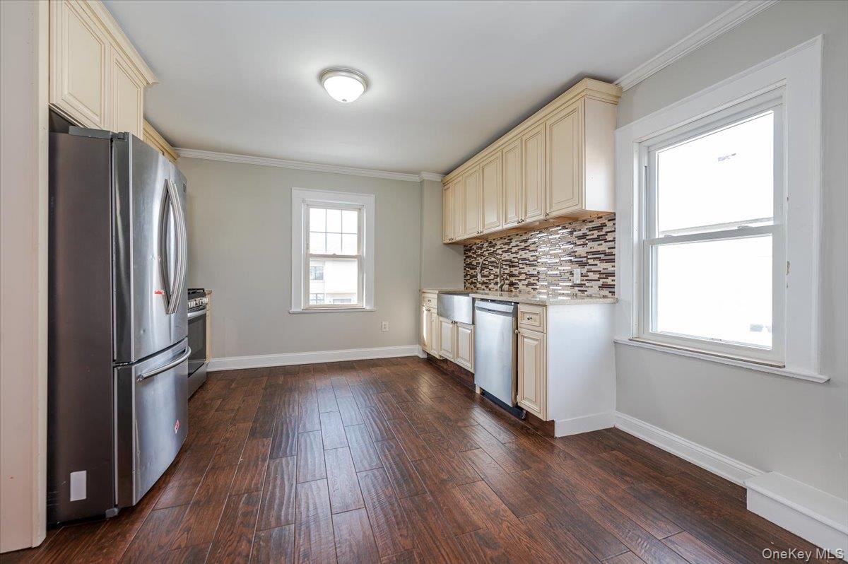 #16 photo, 523 Bayview Avenue, Cedarhurst , NY 11516