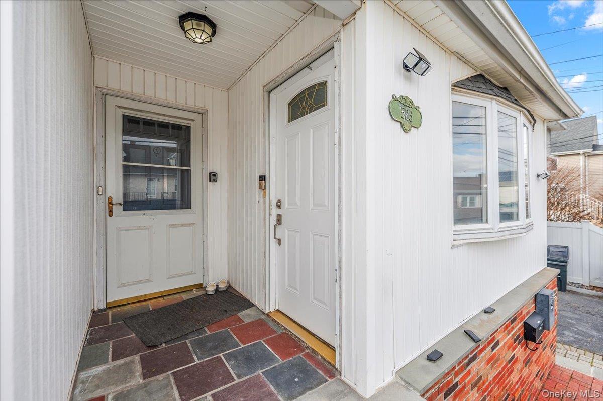 #2 photo, 523 Bayview Avenue, Cedarhurst , NY 11516