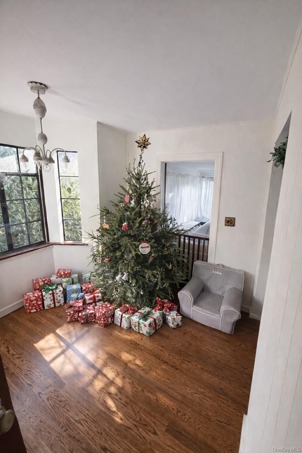 #8 photo, 461 N Long Beach Road, Rockville Centre , NY 11570