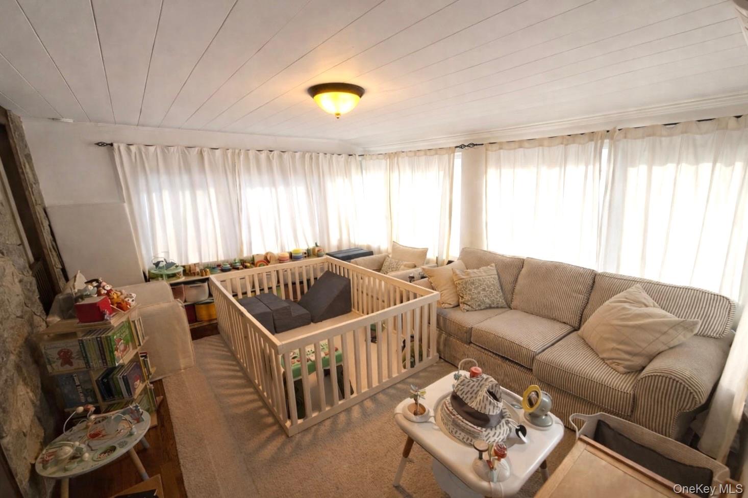 #9 photo, 461 N Long Beach Road, Rockville Centre , NY 11570